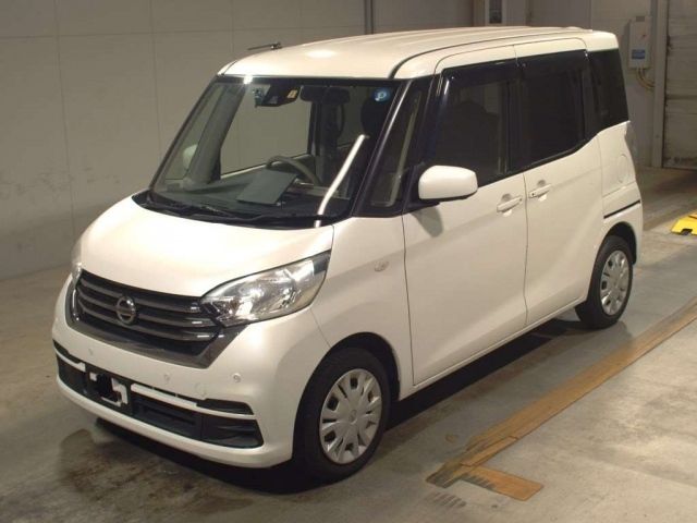 3784 Nissan Dayz roox B21A 2018 г. (TAA Kyushu)